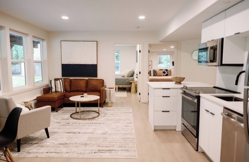 Washougal House | Peaceful Forest Riverfront Escape near PDX w/Hot Tub, Kayaks, & River Access