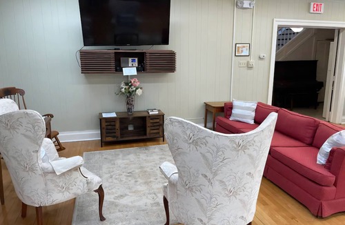 Westfield Bed & Breakfast | Peaceful One-Bedroom Stay at YWCA - Two Twin Beds in Beautiful Westfield, NY