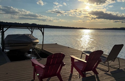 Skaneateles House | Peaceful secluded roomy lake house, beautiful location lovely waterfrontage