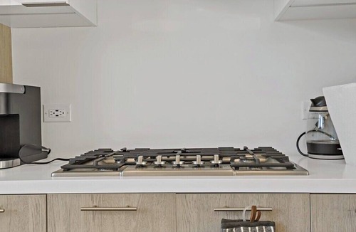 Shaw Bed & Breakfast | Penthouse | Downtown | Capitol Views | Luxury