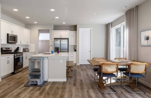Oak Harbor House | Perch - Modern End-Unit Surrounded by Nature