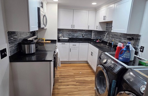 Eastside House | Perfect 2-bedroom luxury house with AC in beautiful Syracuse , 10mins walk to SU