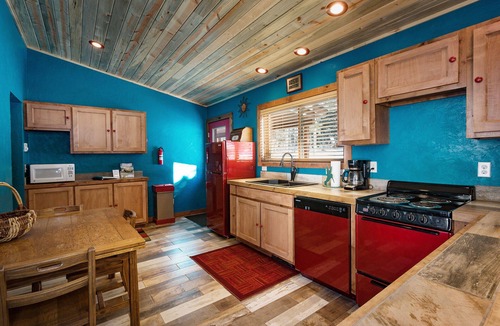 Purgatory House | Pet Friendly Cabin on Pond on 1 Acre - Hot Tub - 2 Miles from Purgatory
