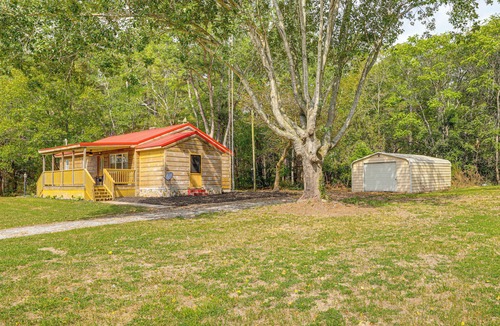 Lincoln Cabin | Pet-Friendly Home: 20 Mi to Rehoboth Beach