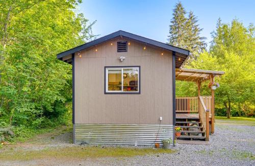 Woods Creek Apartment | Pet-Friendly Quaint Cottage: Park-Like Setting