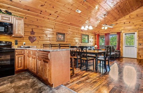 Pigeon Forge Cabin | Pigeon Forge Pool Theater Games Hot Tub Karaoke