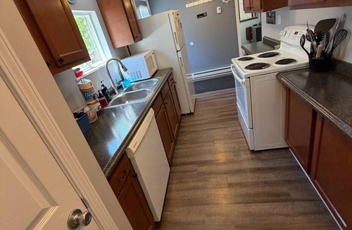 Geneva-on-the-Lake House | Prime East End Location | Walk Everywhere