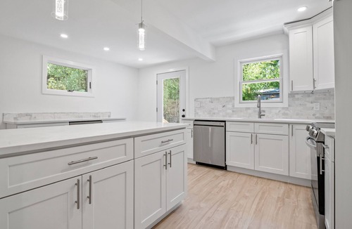 Fire Island Pines House | Pristine 7BR 4.5BA house w/heated Pool at Fire Island Pines 500' to ocean