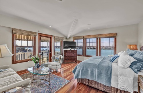 Wrightsville Beach House | Private Beach, Outdoor Kitchen, Bring your Boat to this Wrightsville Gem!