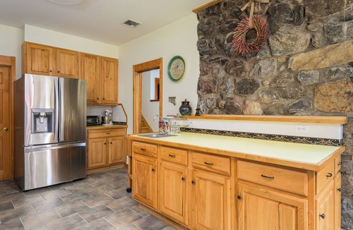 Putnam Valley House | Private Beach, Kayaks, and Rustic Lakefront Living on Lake Oscawana