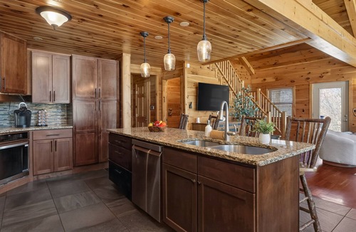 Scottsburg House | Private Cabin Retreat-Heated Pool/Hot Tub/Tiki Bar
