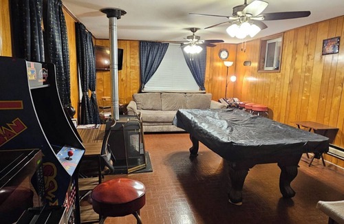 Capitol Heights Apartment | Private Corporate Suite DC East, Maryland 1BR1BA PrinterFaxDesk in Private Room