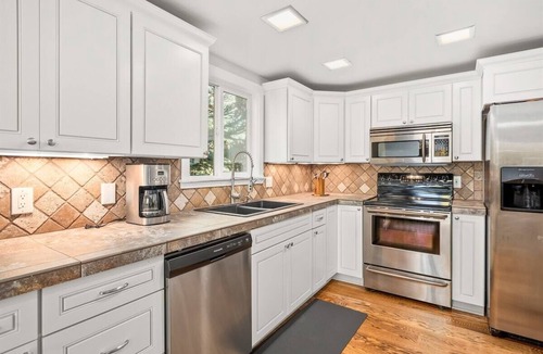 Carbondale House | Private Fly-Fishing Retreat at Ranch at Roaring Fork Near Aspen with Fenced Yard & Fireplace