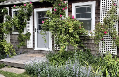 Amagansett Lanes Cottage | Private Hamptons cottage in ideal Amagansett location