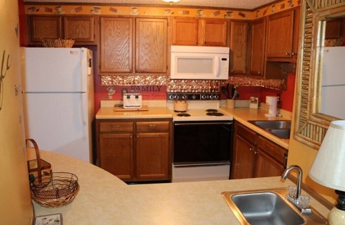 Seven Devils Condo | Quaint 2B Condo w/Stunning View of Sugar Mountain