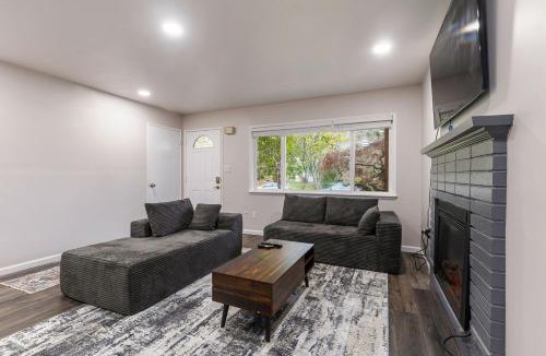 North Creek House | Quiet 3BR Retreat - Near Woodinville Wine Country