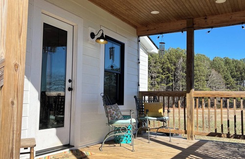 Macon House | Quiet Country Getaway 10 minutes from Lake Gaston