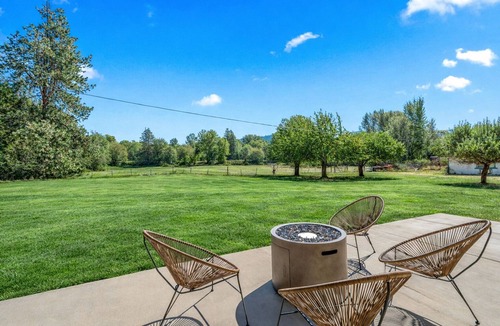 Sunny Valley House | Rancho Azalea, a tranquil ranch getaway!