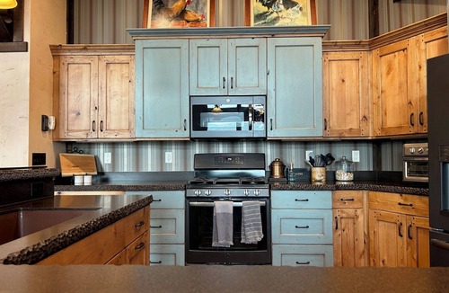Fruitland Cabin | Rancho Relaxo! 2.5 Acres, Near Hunting & Fishing