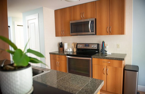 Westgate Condo | Recently Updated 2BD Condo in Edmonds WA - Great Location!