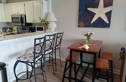 Kure Beach Condo | 💥Reduced pricing due to last minute cancellation💥OCEANFRONT- TOP FLOOR⛱️🐚