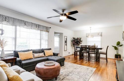 Richmond House | RF Central location w fenced backyard FIRE-PIT