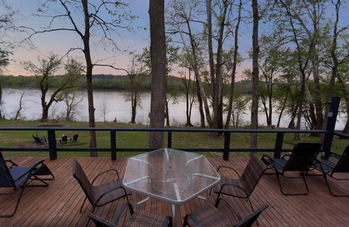 New Richmond Cabin | Riverfront Cabin - peaceful and private 4-acres on the Ohio River.