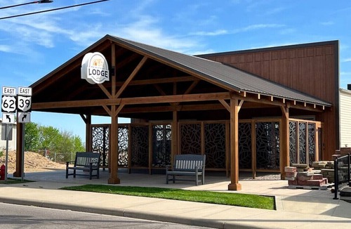 Berlin Apartment | Romantic Getaway with Private Patio and Hot Tub on Main Street - Magnolia Suite
