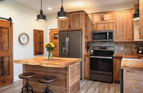 Grottoes House | Romantic Shenandoah Cabin, 2 King Suites, Firepit, Fireplaces, Near JMU & River