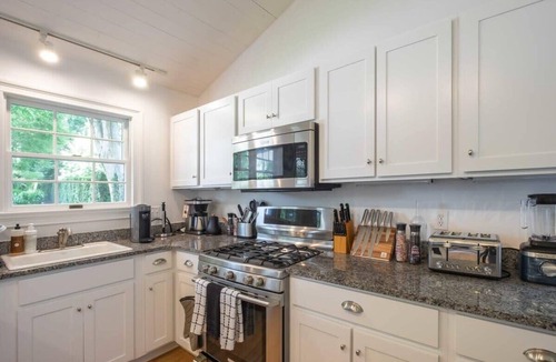 East Hampton North House | Rove Travel | Driftwood Cottage | Serene Cottage