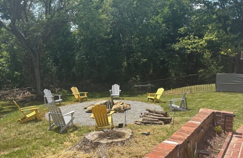 Oxon Hill House | Rustic hilltop estate near DC & Northern Virginia on 5.5 acres