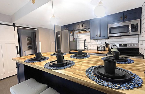 Snowshoe Condo | SC 5606: Top-notch & exclusive w/pool. Perfect for your next summer getway!
