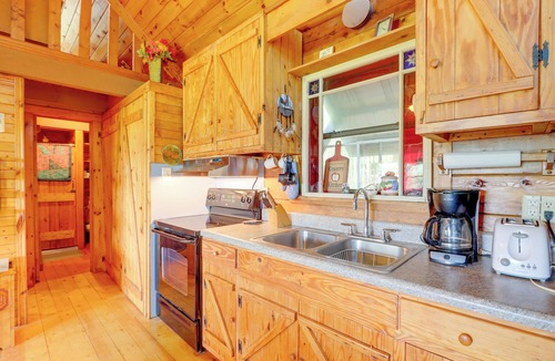 Warne Cabin | Secluded Mountain Cabin w/Decks + Gazebo!