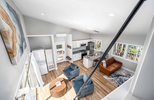 Bynum House | Secluded Oasis-Themed Treehouse Retreat