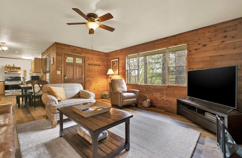 Choestoe Cabin | Serene 2-bedroom cabin with AC in charming Blairsville