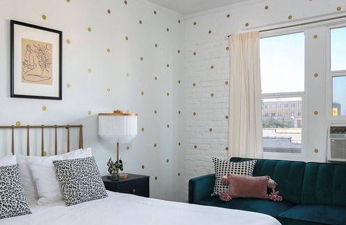 Westlake Apartment | Serene studio with AC in vibrant Los Angeles neighborhood