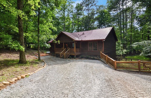 Ellijay Cabin | Serenity Moon, a Spacious Cabin in Coosawattee River Resort, North GA Mountains