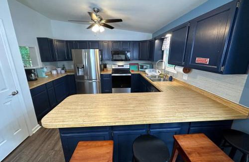 Wise House | Serenity - Waterfront 3 Bed, 2 Bath, Water Toys, EV Charger