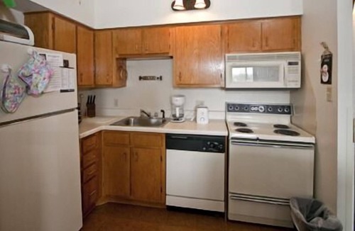 Snowshoe Hotel | Silver Creek Lodge