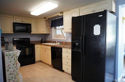 Slaughter Beach Cottage | Slaughter Beach Living - Pet friendly