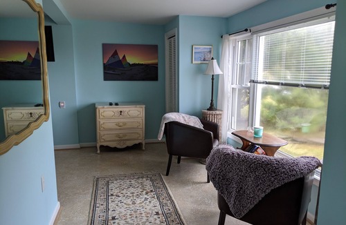 Slaughter Beach Cottage | Slaughter Beach Living - Pet friendly