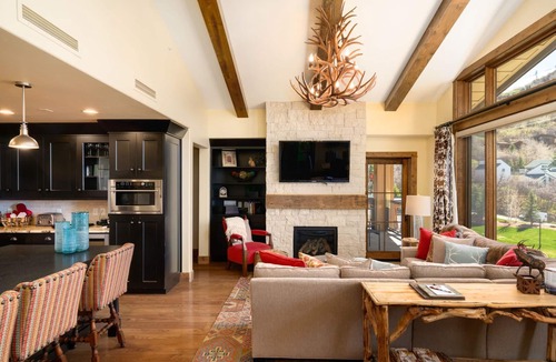 Steamboat Springs Condo | Slopeside Retreat, Luxury Ski In/Out Condo with Views! Outdoor Pool,Hot Tub, Fire Pit!
