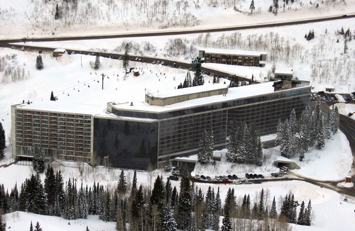 Salt Lake Mountain Resorts Condo | Snowbird Cliff Club New Years week