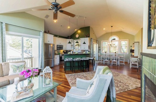 Monteray Shores House | Soundfront pet-friendly Corolla home w/private pool & hot tub!