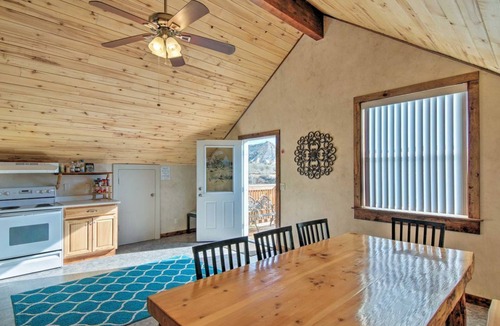 Henrieville House | Spacious 1000sf Apt for 8 in Farm House in Grand Staircase, Bryce Canyon