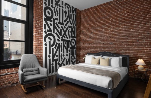 Historic Core Hotel | Spacious 1700 sqft New York-Style Suite