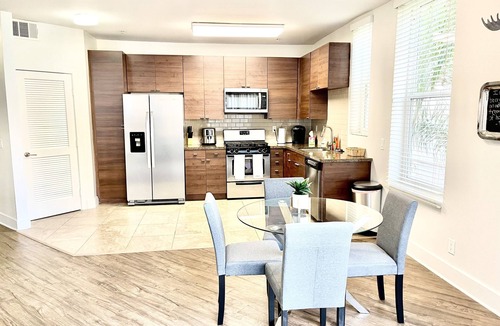 Del Rey Condo | Spacious 2 bedroom Venice beach condo