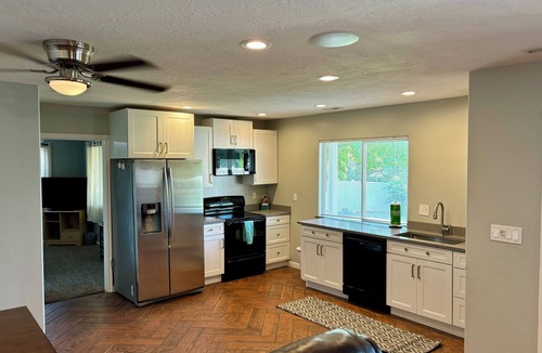 Toquerville Apartment | Spacious 2bedroom apartment in Charming Toquerville with Hot tub, Full kitchen
