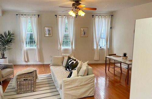Northern Liberties Apartment | Spacious 2BR 2BTH Bi Level Apt with roof deck in the heart of Northern Liberties