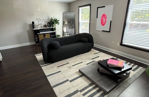 Fairlawn House | Spacious 4-bedroom townhome in brilliant Washington with WiFi, AC